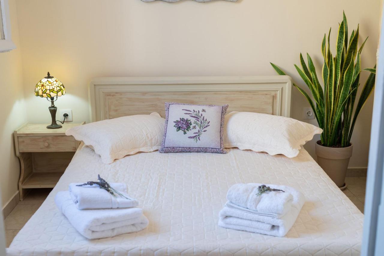 Flowers In The City - Elegant Home In Argostoli מראה חיצוני תמונה
