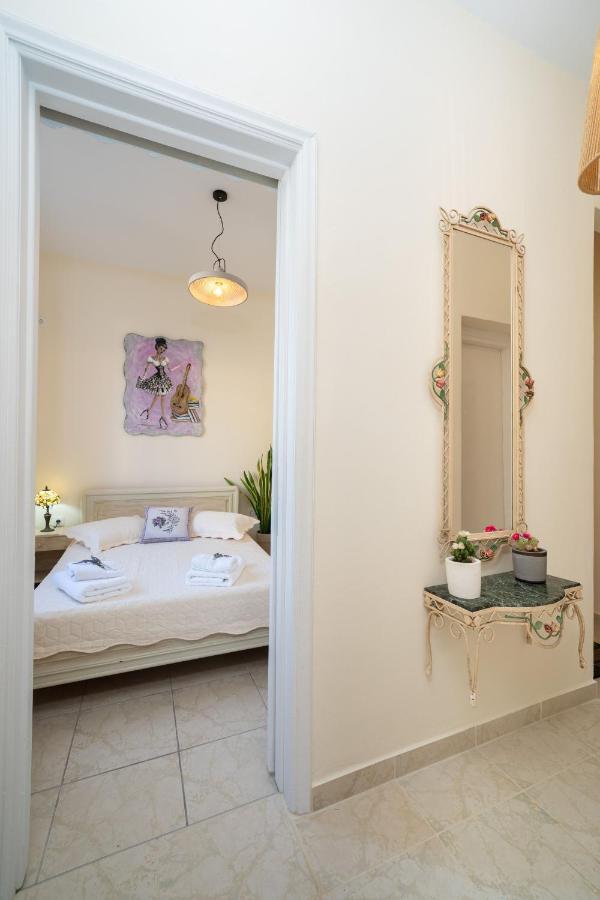 Flowers In The City - Elegant Home In Argostoli מראה חיצוני תמונה